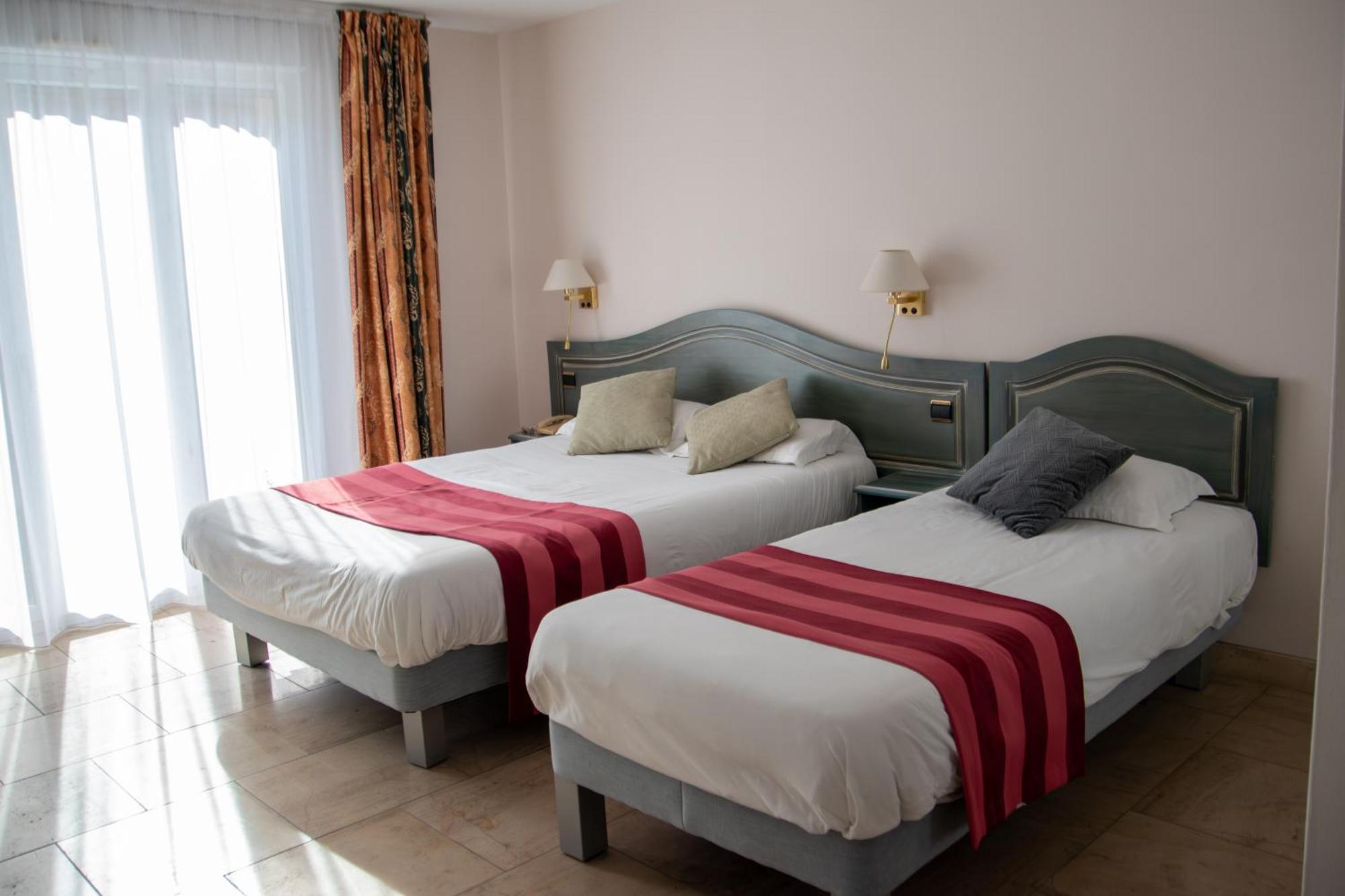 Logis Le Saint Nicolas Bar-sur-Aube Exterior photo